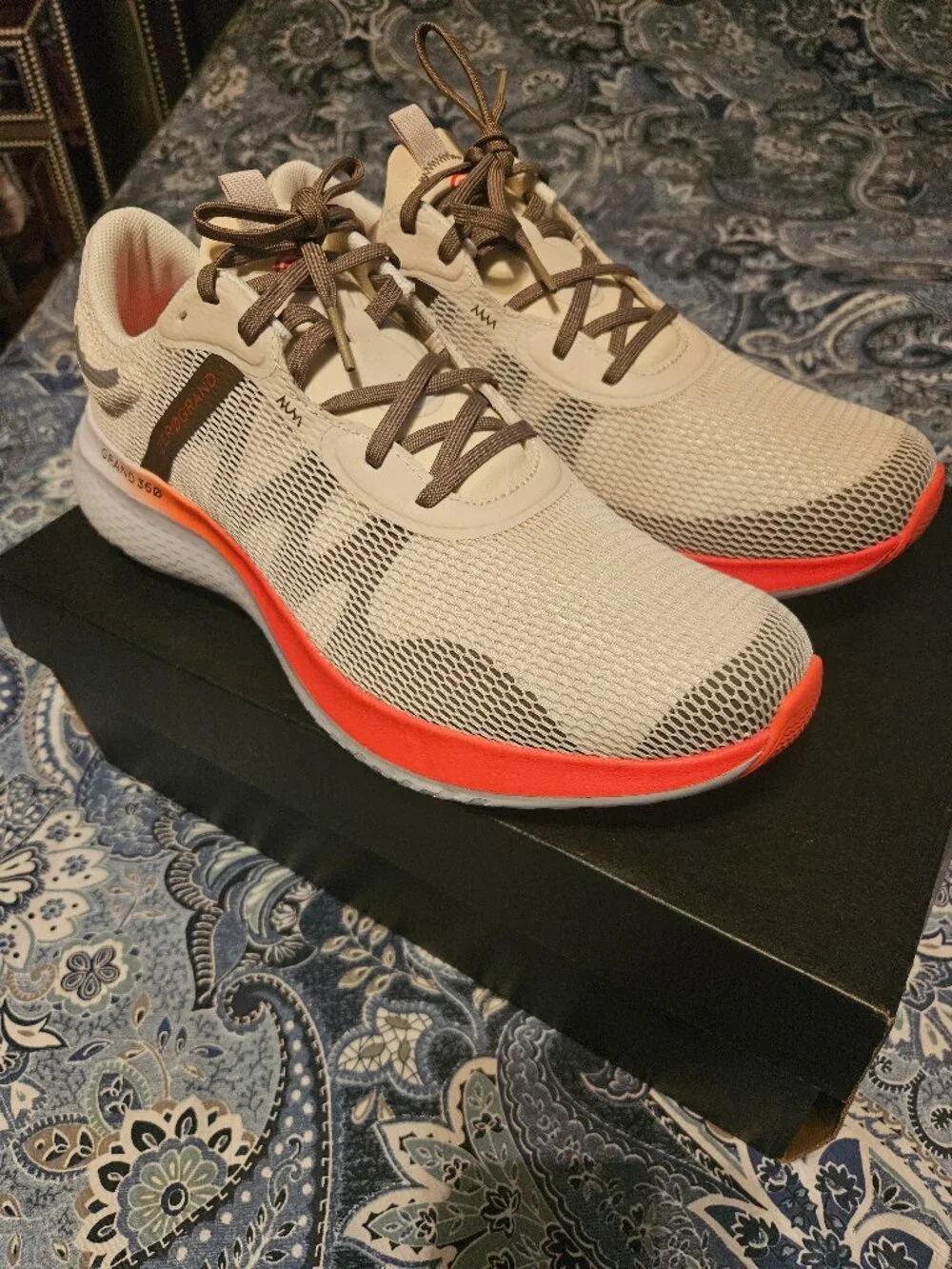 Cole Haan Mens Tennis Shoes Size 9.5 US